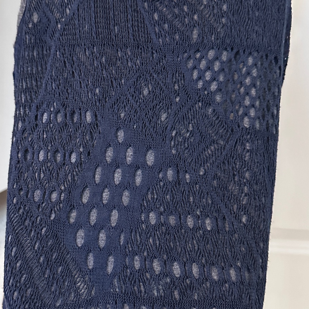 Navy crochet zipper tank - Picture 4 of 9